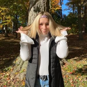 Meet your Posher, Caitey